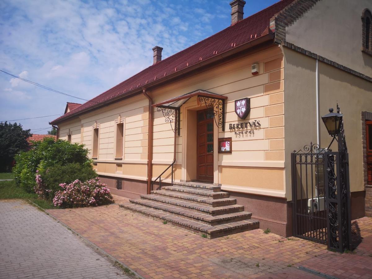 Eszter-Haz Vendeghaz Kerekegyhaza Kerekegyháza Exterior photo